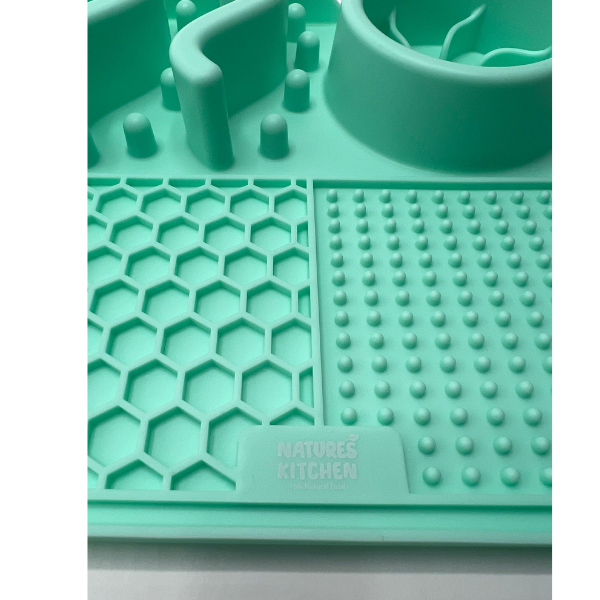 ⁦נייצר קיצן משטח האכלה וליקוק אינטראקטיבי Nature's Kitchen - טורקיז⁩ – תמונה ⁦4⁩